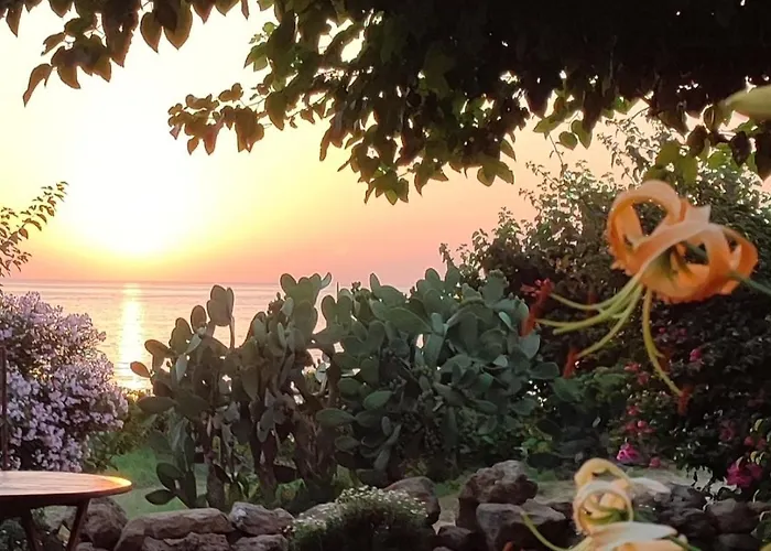 Villetta Con Giardino Vista Mare